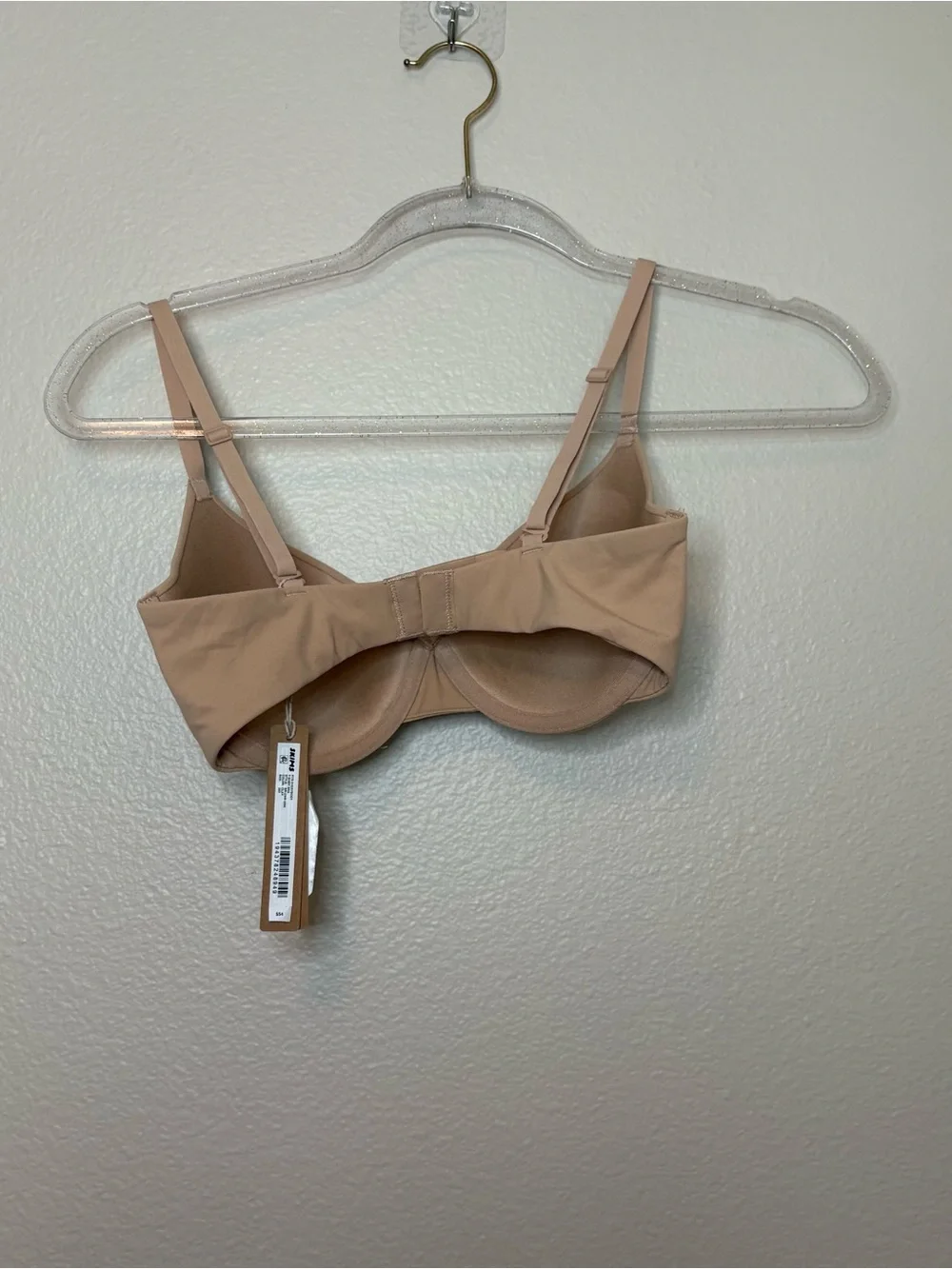 Skims fits everybody T-shirt bra clay color beige nude 32D women’s - Picture 4 of 4